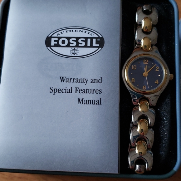 Fossil watch - Picture 1 of 4